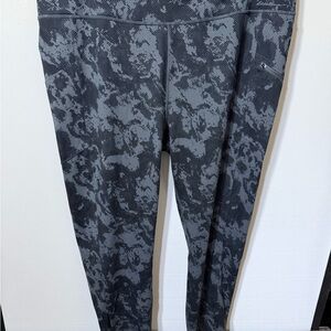 Eddie Bauer Traverse Trail Black/Gray print Leggings, Women’s 2x, NWOT
